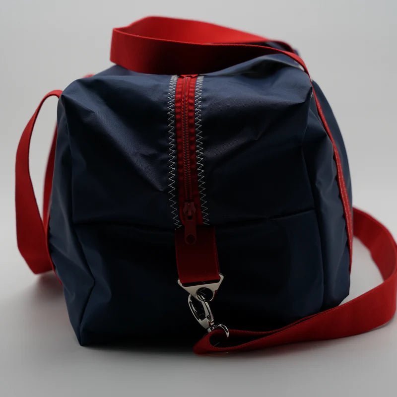 UpSail - Handgefertigte Tasche aus alten Segeln - Weekender - MainCare® - BootspoliturenAccessoires