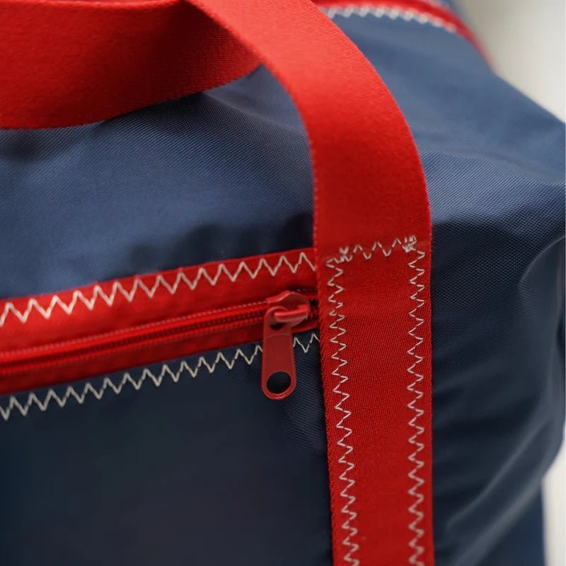 UpSail - Handgefertigte Tasche aus alten Segeln - Weekender - MainCare® - BootspoliturenAccessoires