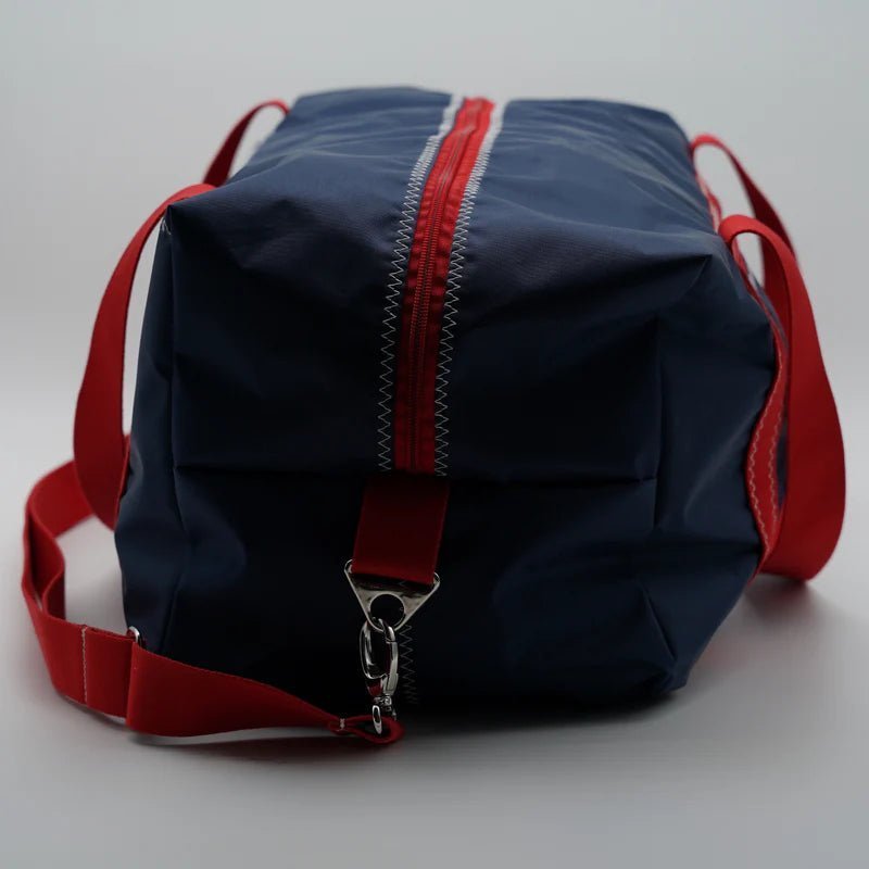 UpSail - Handgefertigte Tasche aus alten Segeln - Weekender - MainCare® - BootspoliturenAccessoires