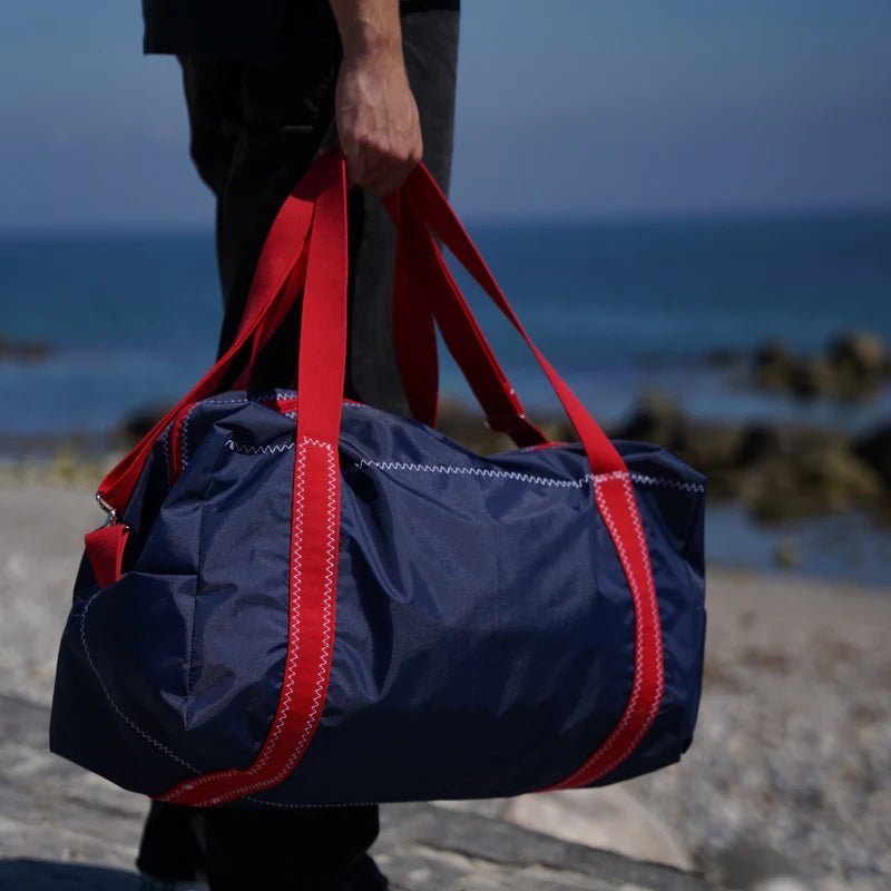 UpSail - Handgefertigte Tasche aus alten Segeln - Weekender - MainCare® - BootspoliturenAccessoires